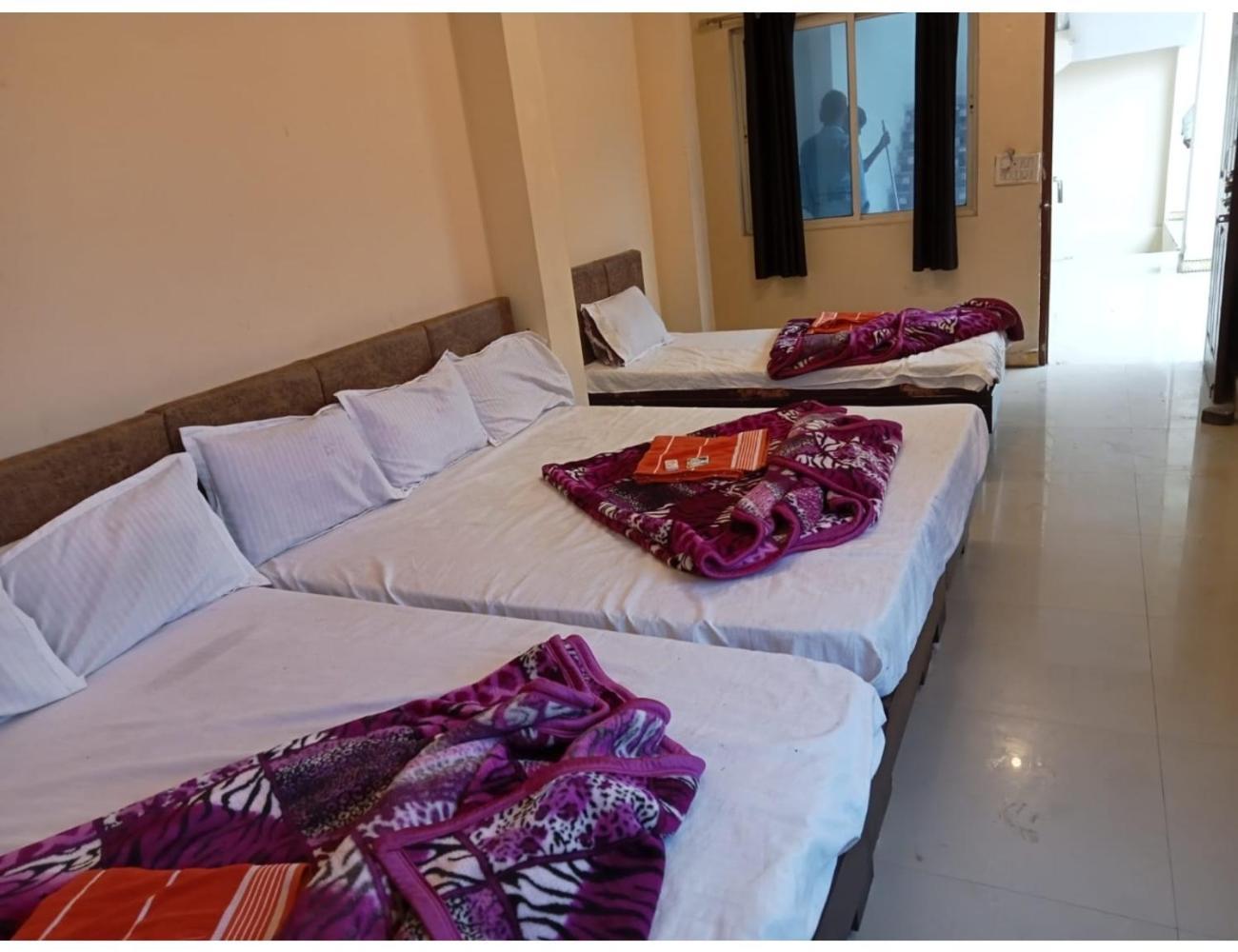 Hotel Mahakal Vishram, Удджайн Екстер'єр фото